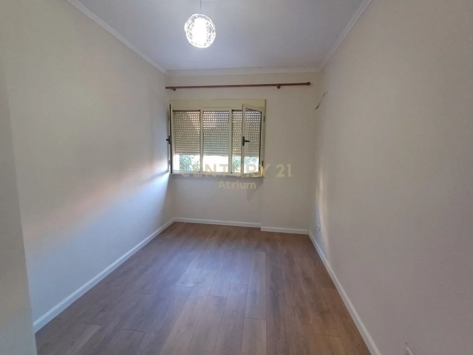 Tirane, shitet apartament Kati 2, 80 m² 145.000 € (Ne Ali Dem, tek Pasticeri Nefeli)