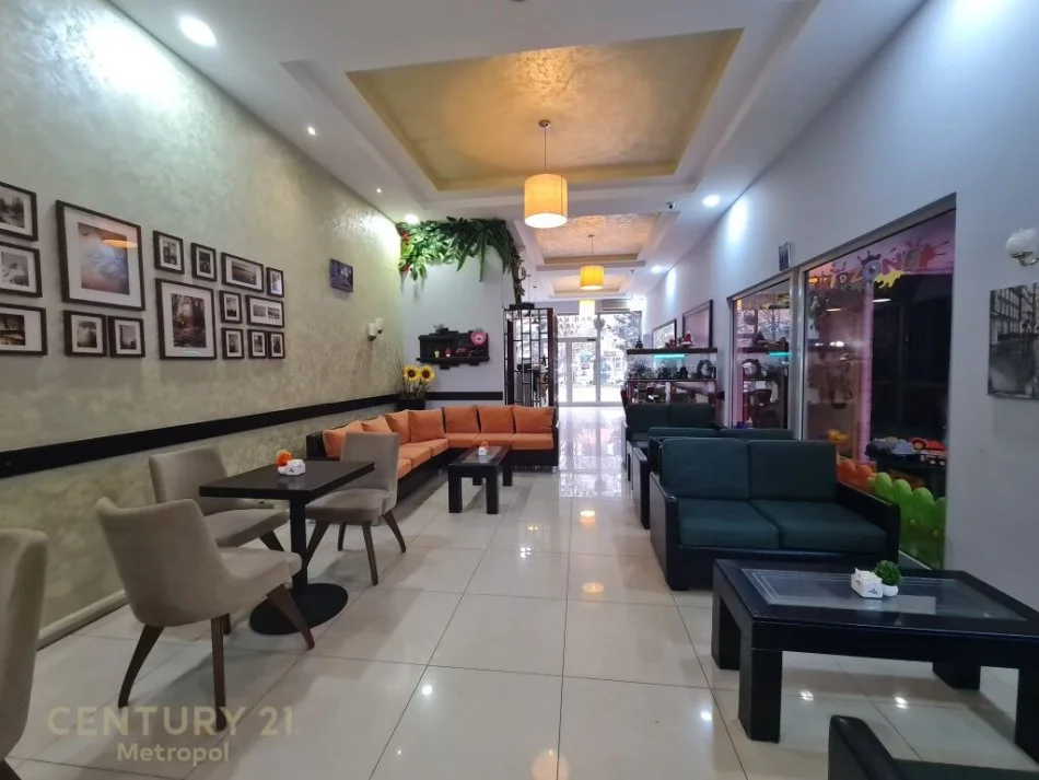 Tirane, shitet bar-kafe Kati 1, 240 m² 338.000 € (Rruga e Dibrës Tiranë,Shqipëria)