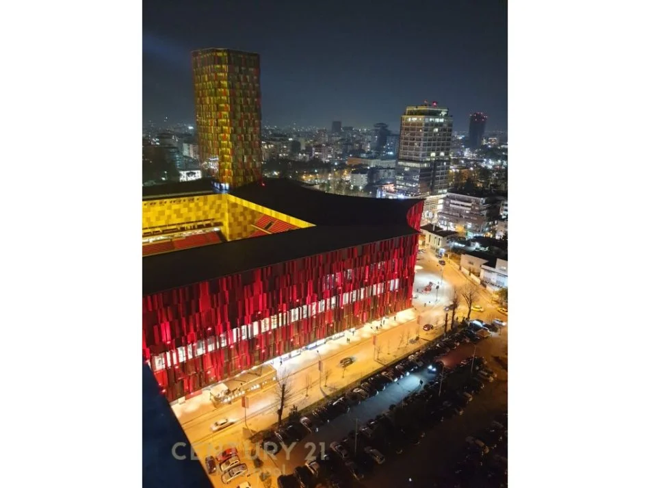 Tirane, jepet me qera apartament 2+1 Kati 19, 95 m² 1.500 € (Stadiumi Dinamo)