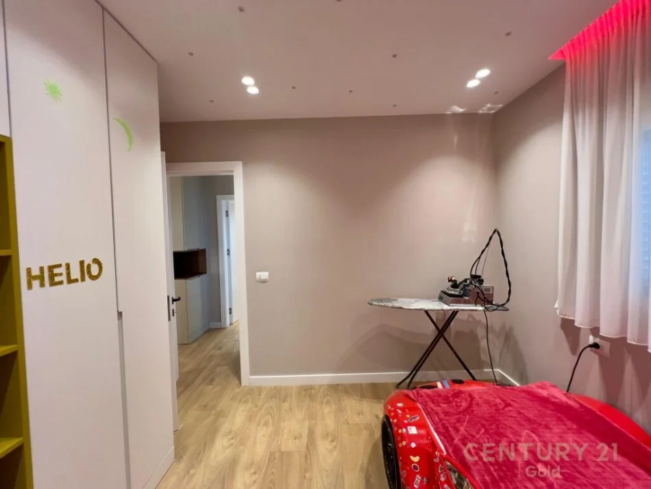 Shqiperi, shitet apartament 2+1 Kati 1, 86 m² 210.000 € (TEK ISH FUSHA E AVIACIONIT)