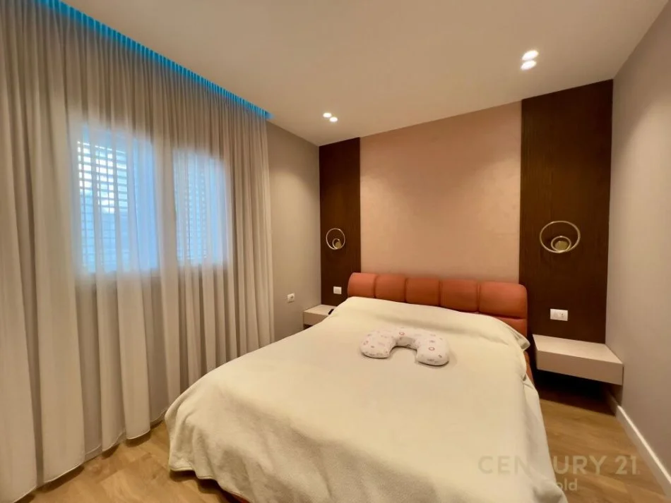 Shqiperi, shitet apartament 2+1 Kati 1, 86 m² 210.000 € (TEK ISH FUSHA E AVIACIONIT)