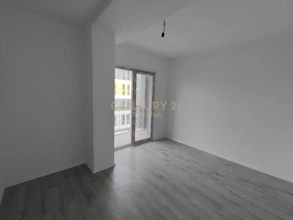 Tirane, shitet apartament 2+1 Kati 6, 105.000 € (Prane Qtu, REZIDENCA UNIVERS CITY)