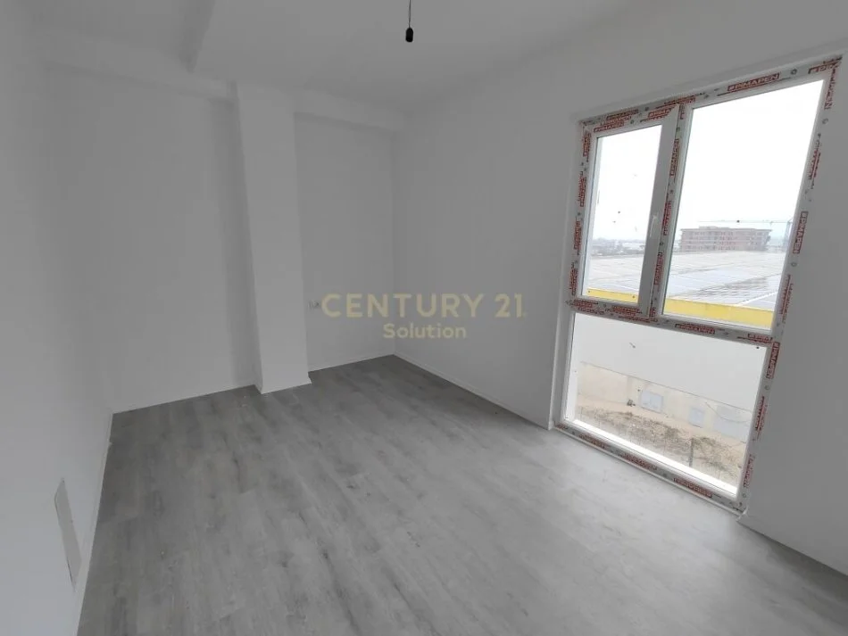 Tirane, shitet apartament 2+1+Ballkon Kati 6, 84 m² 105.000 €