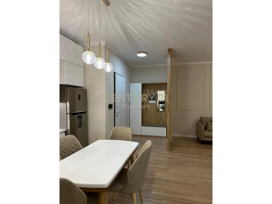 Tirane, jepet me qera apartament 2+1 Kati 3, 134 m² 1.300 € (KOMPLEKSI DELIJORGJI)