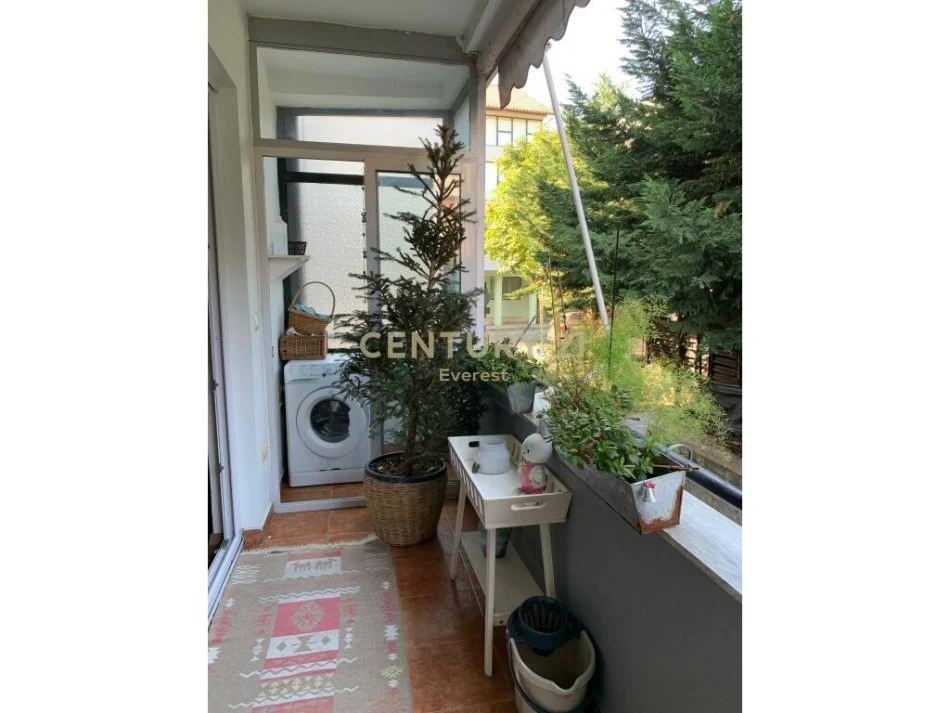 Tirane, jepet me qera apartament 1+1 Kati 2, 71 m² 500 € (Rruga Bardhyl)