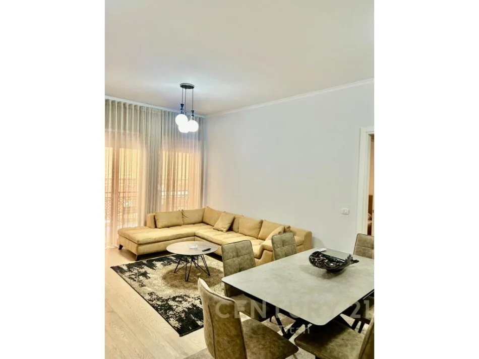 Tirane, jepet me qera apartament 2+1+Ballkon Kati 4, 126 m² 1.500 € (Kompleksi Deliorgji)
