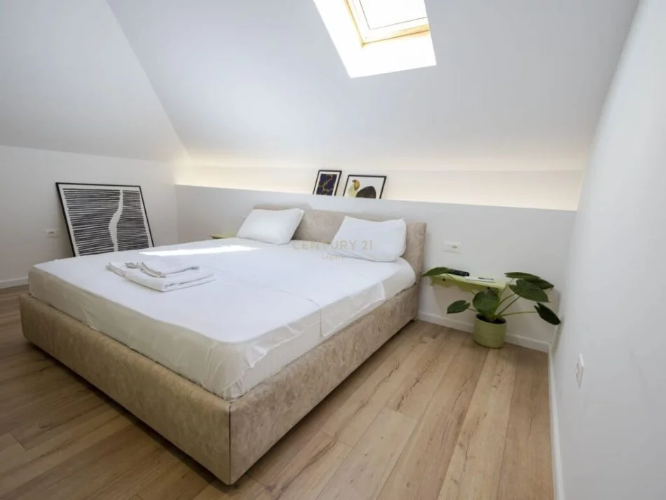 Tirane, shitet apartament+verande | Penthouse 3+1 Kati 6, 173 m² 200.000 € (Tufine)