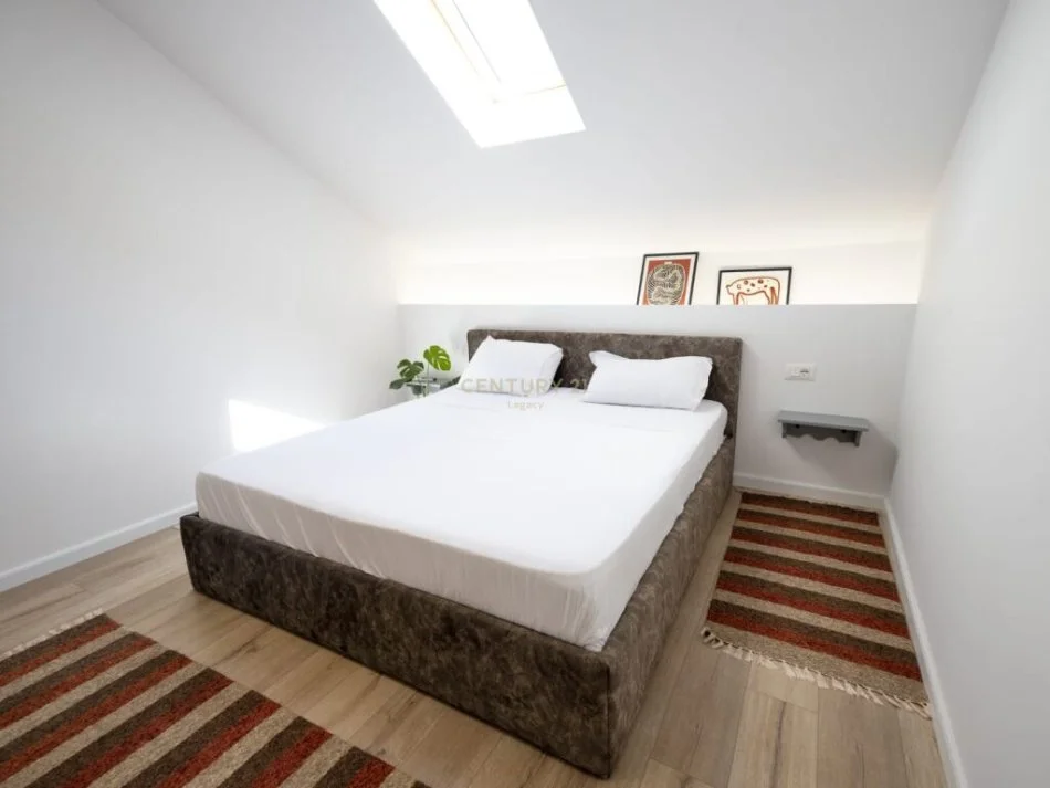 Tirane, shitet apartament+verande | Penthouse 3+1 Kati 6, 173 m² 200.000 € (Tufine)