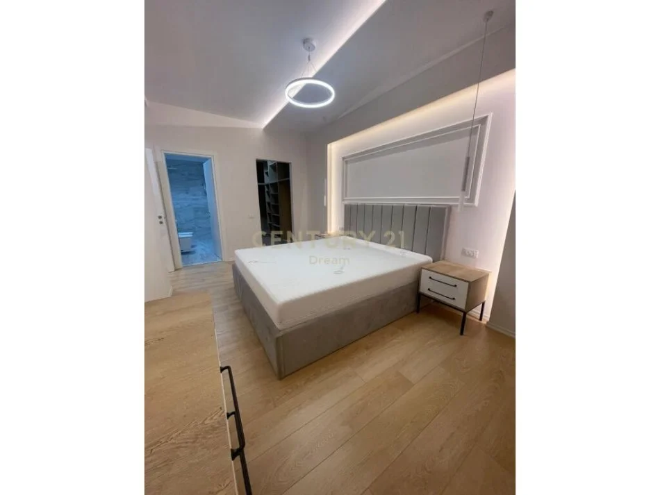 Tirane, jap me qera apartament 2+1 Kati 4, 90 m² 1.100 € (Liqeni i thate)