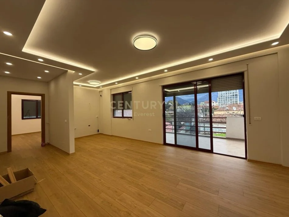 Tirane, shitet Kati 1, 115 m² 260.000 € (tek Selvia)