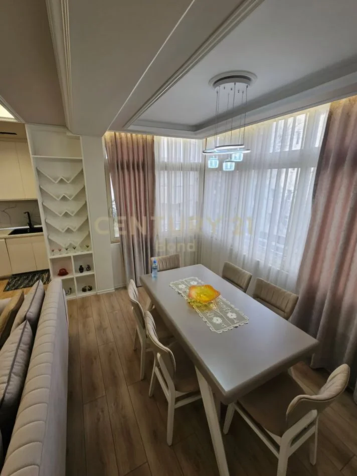 Tirane, shitet apartament 2+1 Kati 1, 108 m² 215.000 € (Liqeni I Thate)