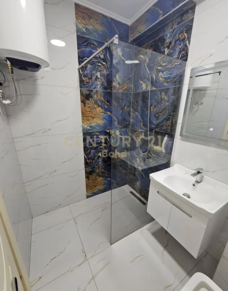 Tirane, shitet apartament 2+1 Kati 1, 108 m² 215.000 € (Liqeni I Thate)