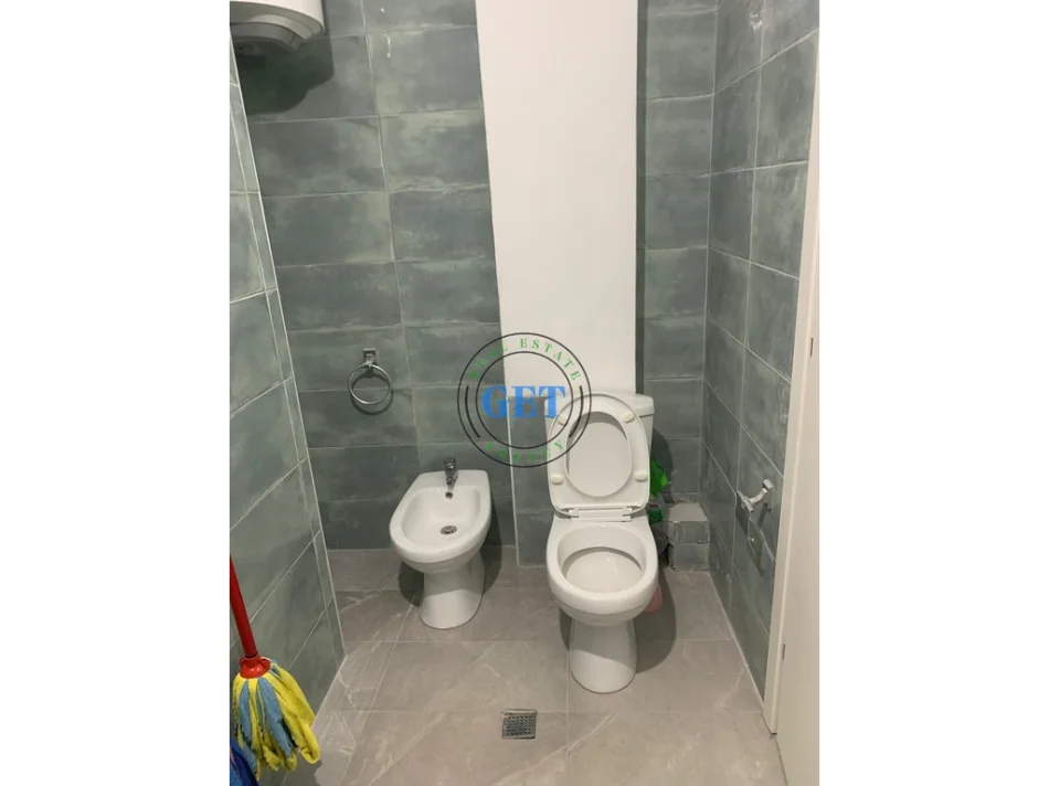 Durres, jepet me qera apartament 1+1+Ballkon Kati 3, 75 m² 350 € (plazh)
