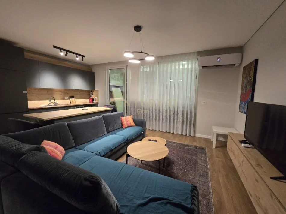 Durres, shitet apartament 2+1+Ballkon Kati 2, 101 m² 295.000 € (GJIRI I LALYIT)