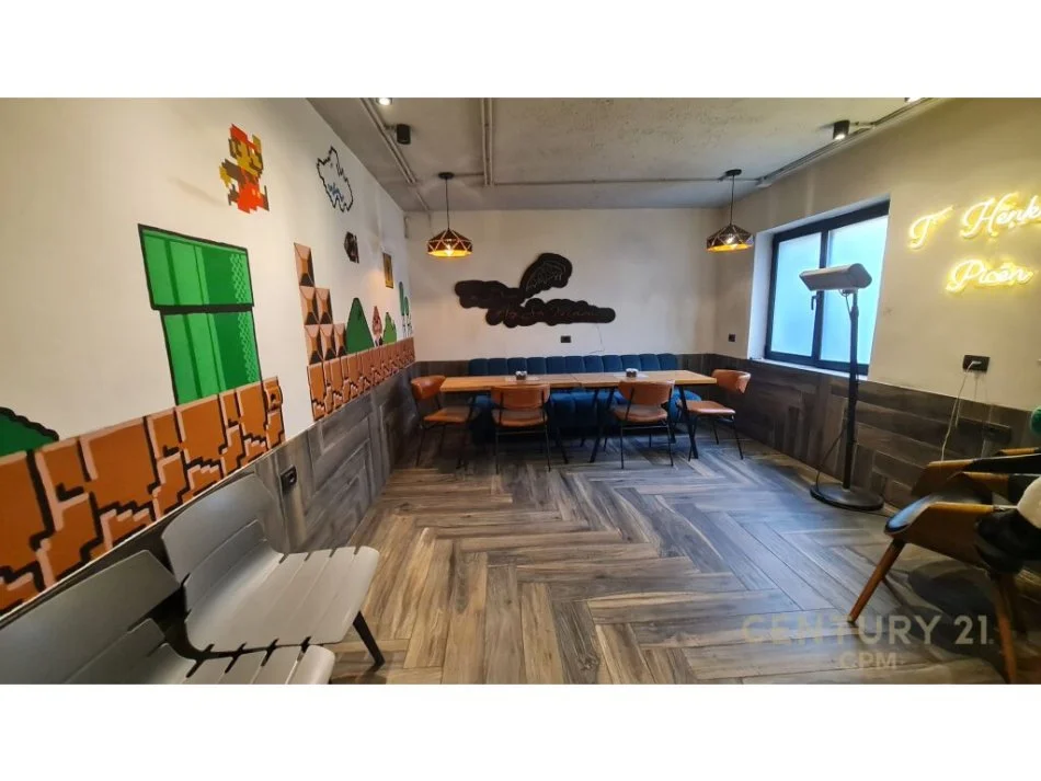 Tirane, shitet lokal Kati 0, 141 m² 50.000 € (PRANE PAZARIT TE RI)