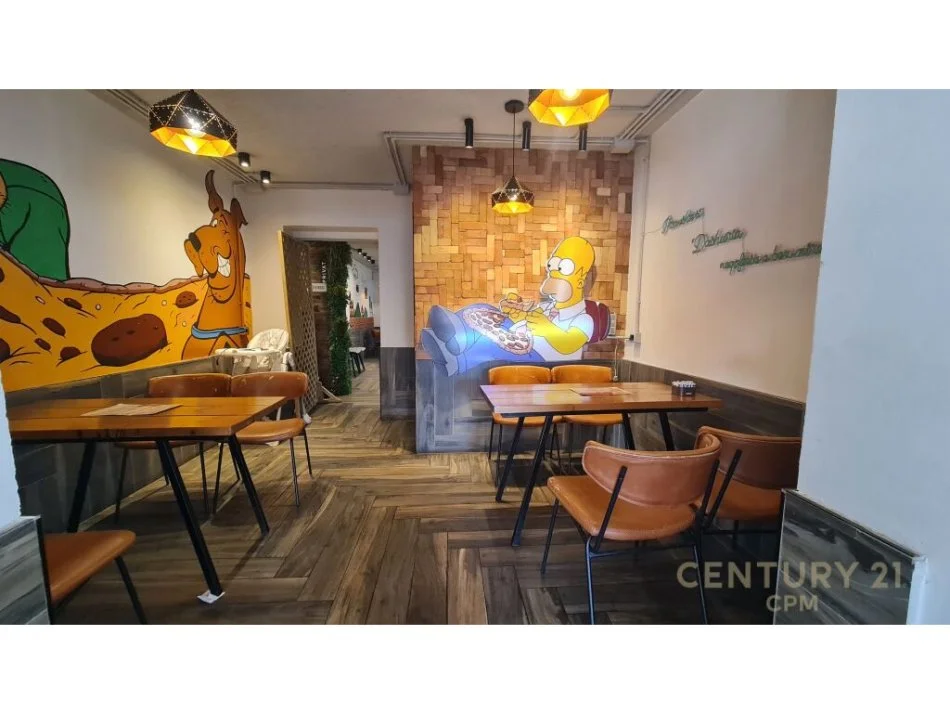 Tirane, shitet lokal Kati 0, 141 m² 50.000 € (PRANE PAZARIT TE RI)