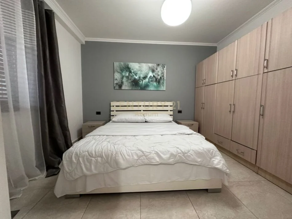 Tirane, jepet me qera apartament 1+1 Kati 0, 60 m² 500 € (Rruga e Kavajes)