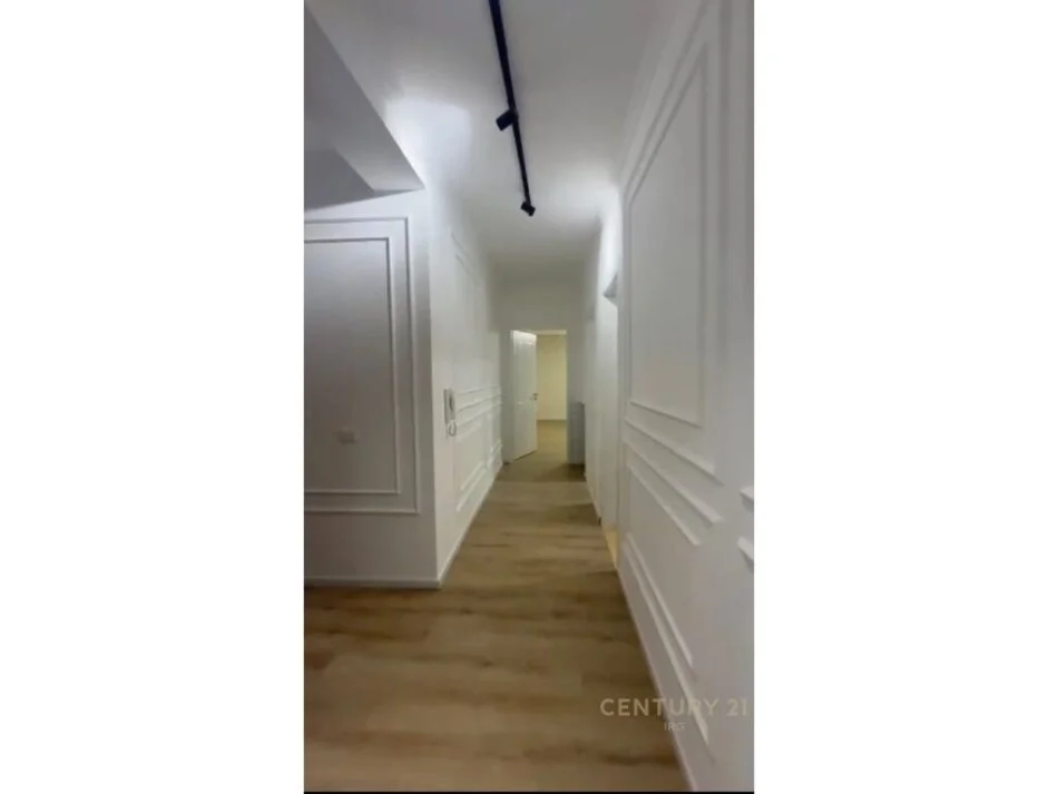 Tirane, shitet apartament Kati 6, 104 m² 135.000 € (Astir)