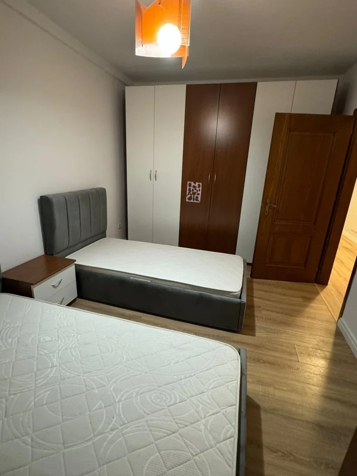 Tirane, jepet me qera apartament 2+1+Aneks+Ballkon , (Liqeni I Thate)