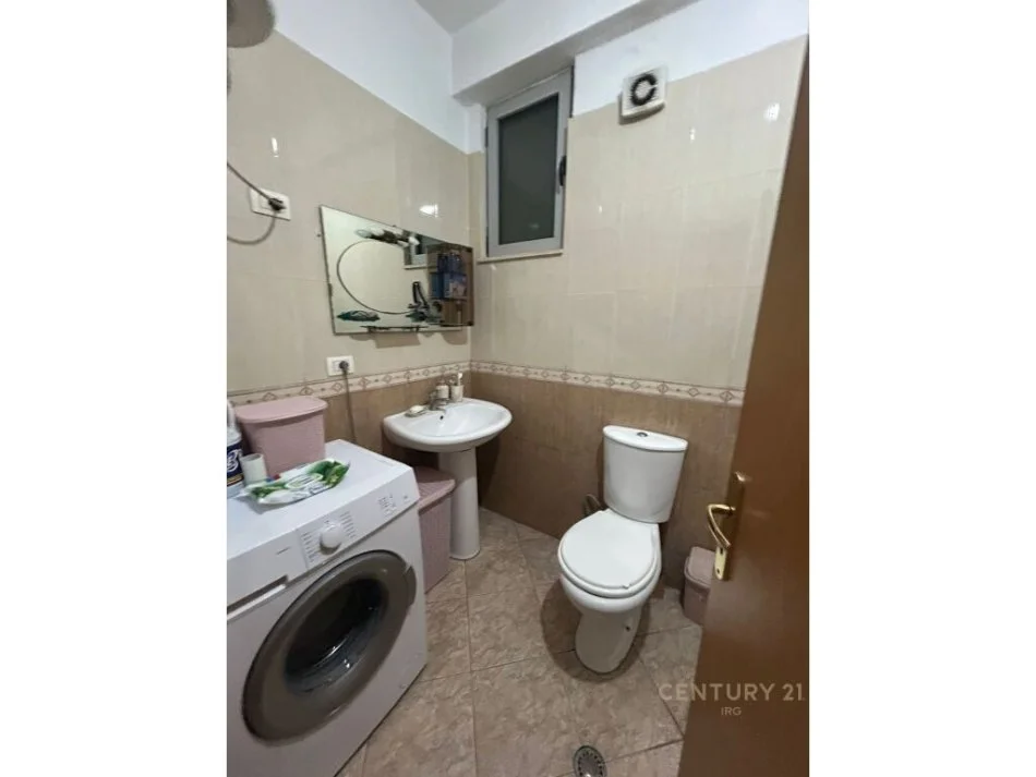 Tirane, shitet Kati 4, 90 m² 135.000 € (Astir,prane Ozone Tirana Albania)