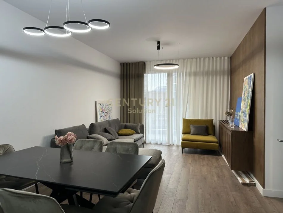 Tirane, jepet me qera apartament 2+1 Kati 3, 109 m² 600 € (Astir)