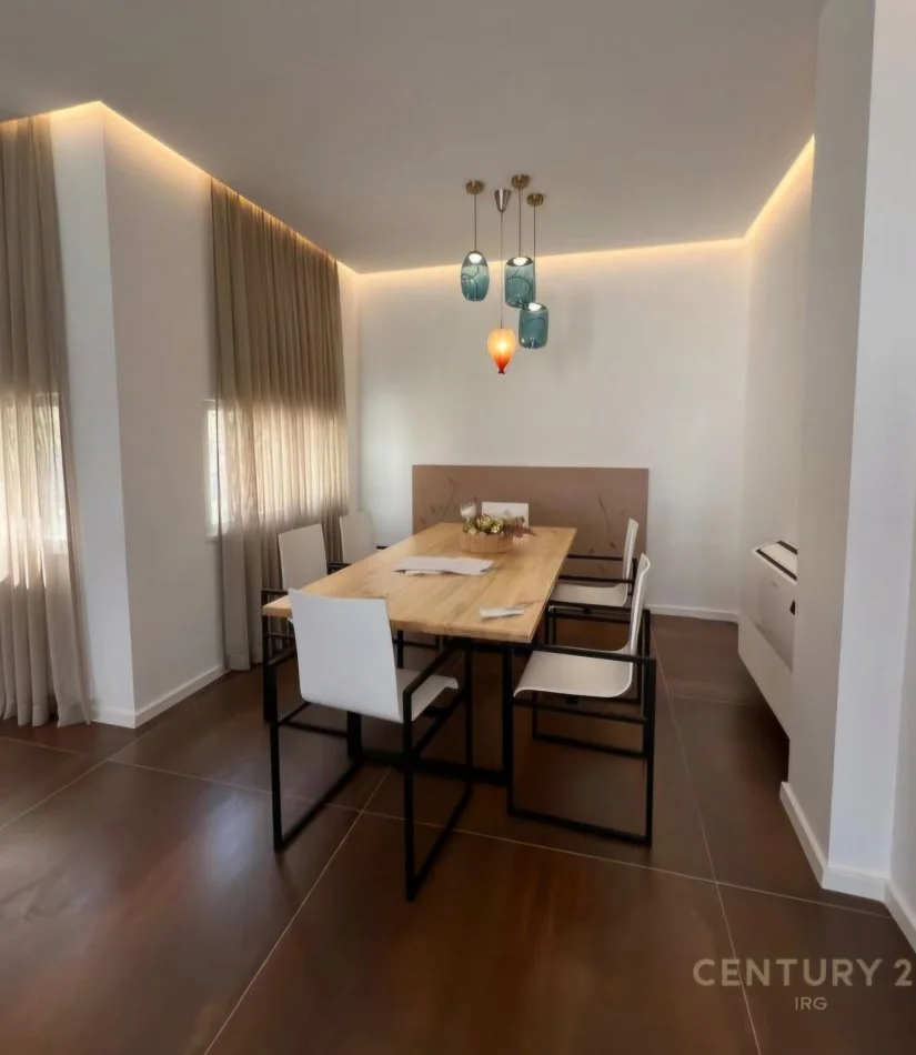 Tirane, jepet me qera Vile 4+1+Aneks+Ballkon Kati 3, 574 m² 2.000 € (Berzhite)