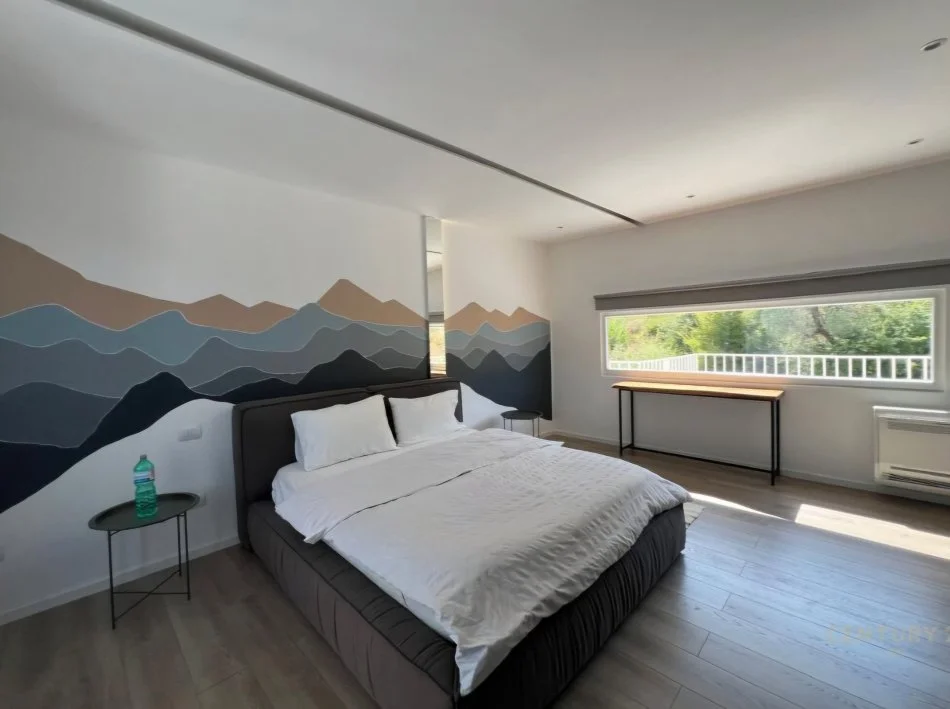 Tirane, jepet me qera Vile 4+1+Aneks+Ballkon Kati 3, 574 m² 2.000 € (Berzhite)