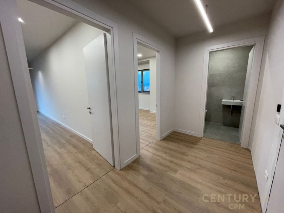 Shqiperi, Liste me oferta apartament 2+1+Ballkon Kati 10, 112 m² 450.000 € (rruga elbasanit)