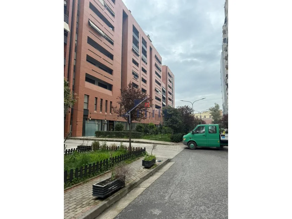 Tirane, shitet apartament 2+1+Ballkon Kati 2, 112 m² 297.000 € (Kompleksi Panorama)