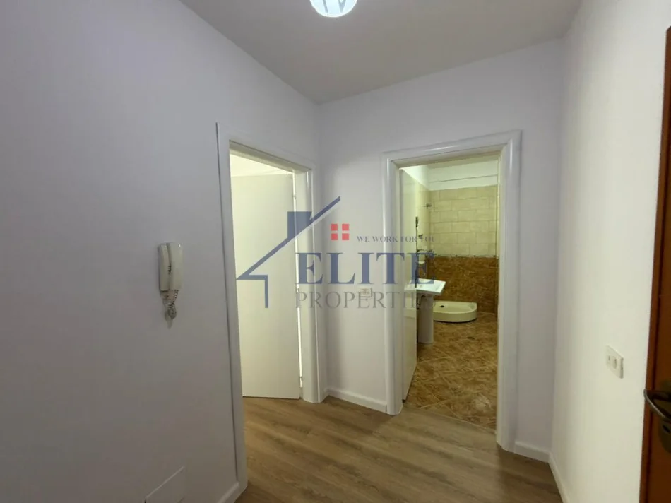Tirane, shitet apartament 1+1+Ballkon Kati 6, 73 m² 165.000 € (Ish Parku i Autobuzave)