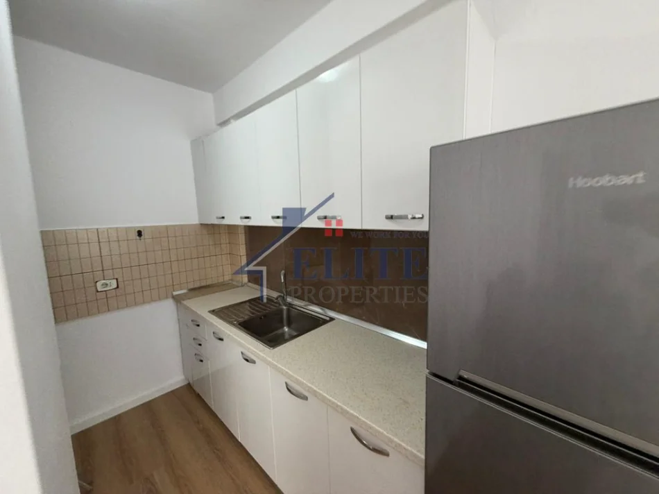 Tirane, shitet apartament 1+1+Ballkon Kati 6, 73 m² 165.000 € (Ish Parku i Autobuzave)