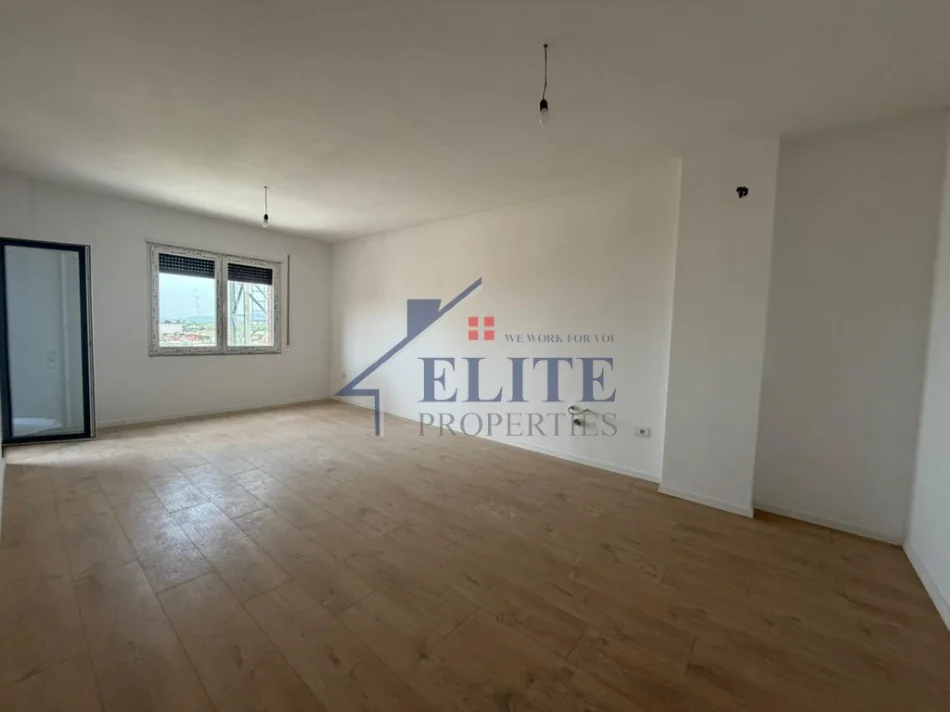 Tirane, shitet apartament 2+1+Ballkon Kati 8, 107 m² 91.000 € (Rruga Osbe)