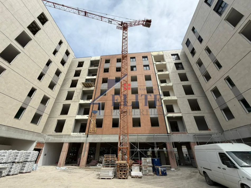 Tirane, shitet apartament 3+1+Ballkon Kati 4, 126 m² 115.000 € (Rruga Berisha)