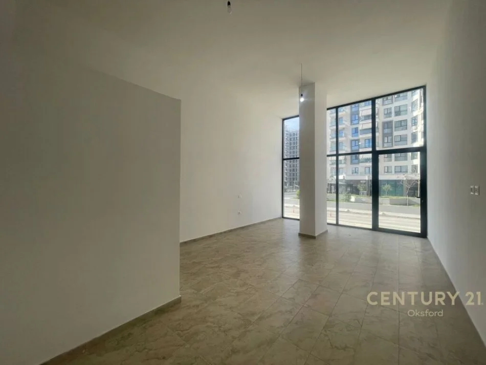 Tirane, jepet me qera dyqan Kati 0, 46 m² 500 € (Ish Fusha Aviacionit)