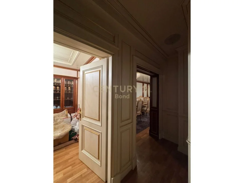 Tirane, shitet apartament 2+1 Kati 6, 95 m² 180.000 € (Rruga Hoxha Tahsim,Pazari Ri)