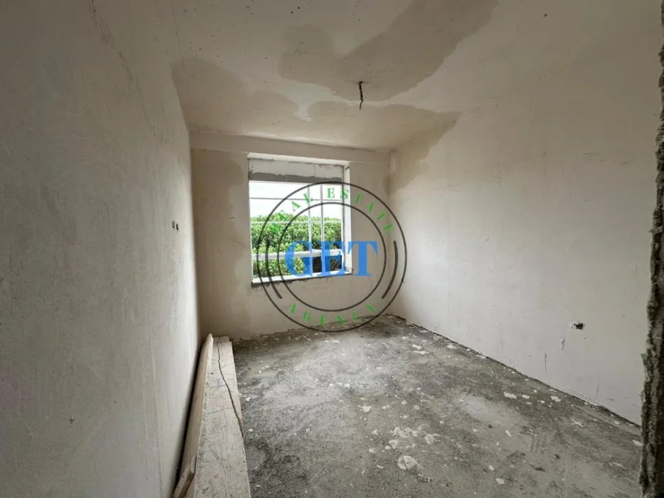 Durres, shitet apartament 1+1 Kati 4, 45 m² 75.000 € (Mali i Robit)