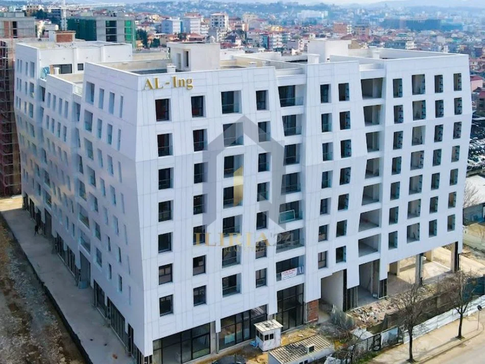 Tirane, shes apartament 2+1+Ballkon Kati 5, 100 m² 160.704 € (Apartament 2+1 per shitje ne "Porcelan)