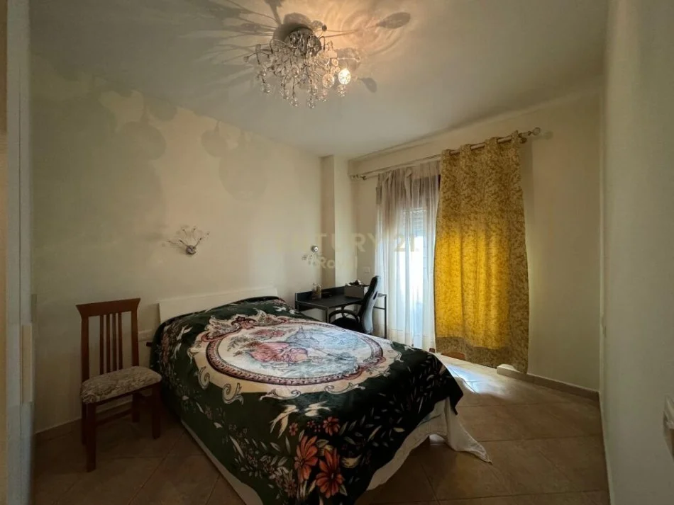 Tirane, 9-kateshet me qera apartament 2+1  700 €