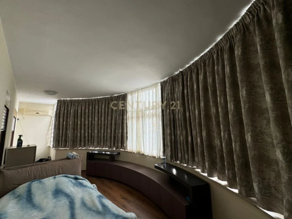 Tirane, 9-kateshet me qera apartament 2+1  700 €