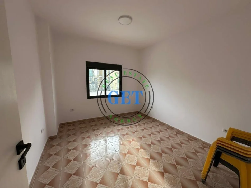 Durres, shitet apartament 2+1 Kati 3, 85 m² 85.000 € (Golem)