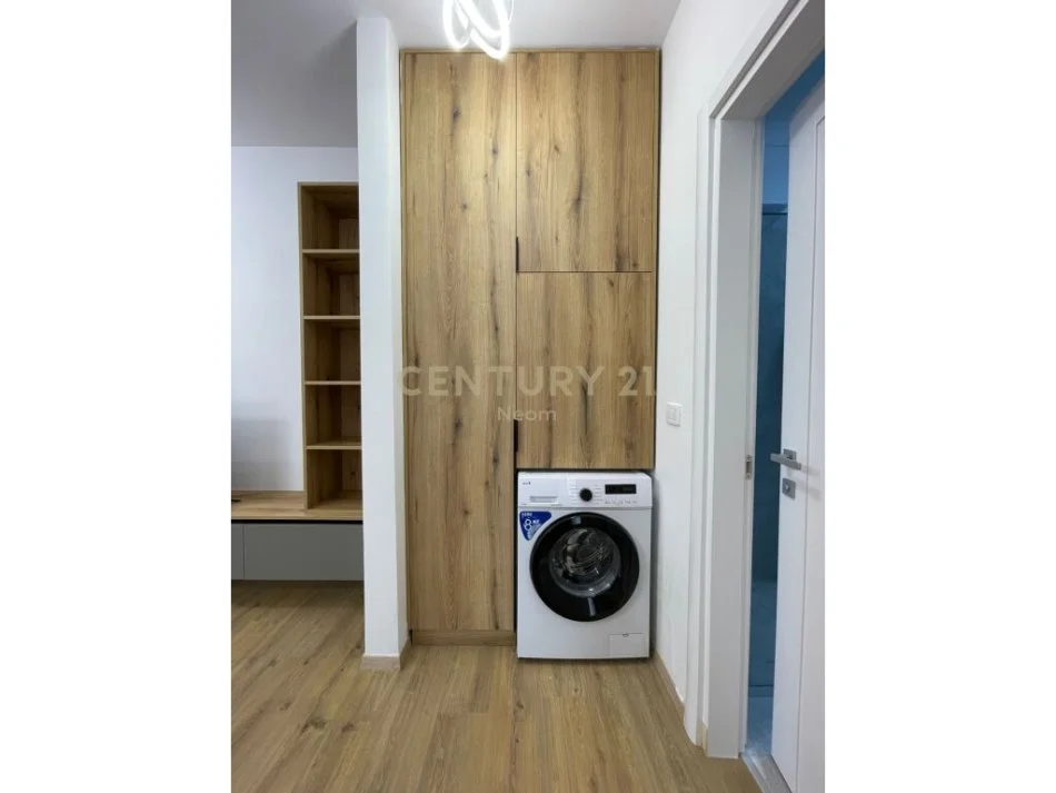 Tirane, jepet me qera apartament 1+1 Kati 1, 64 m² 800 € (Liqeni i Thate)