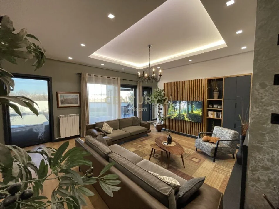 Tirane, shitet Vile 2 Katshe , 500 m² 1.450.000 € (mjulle bathore)