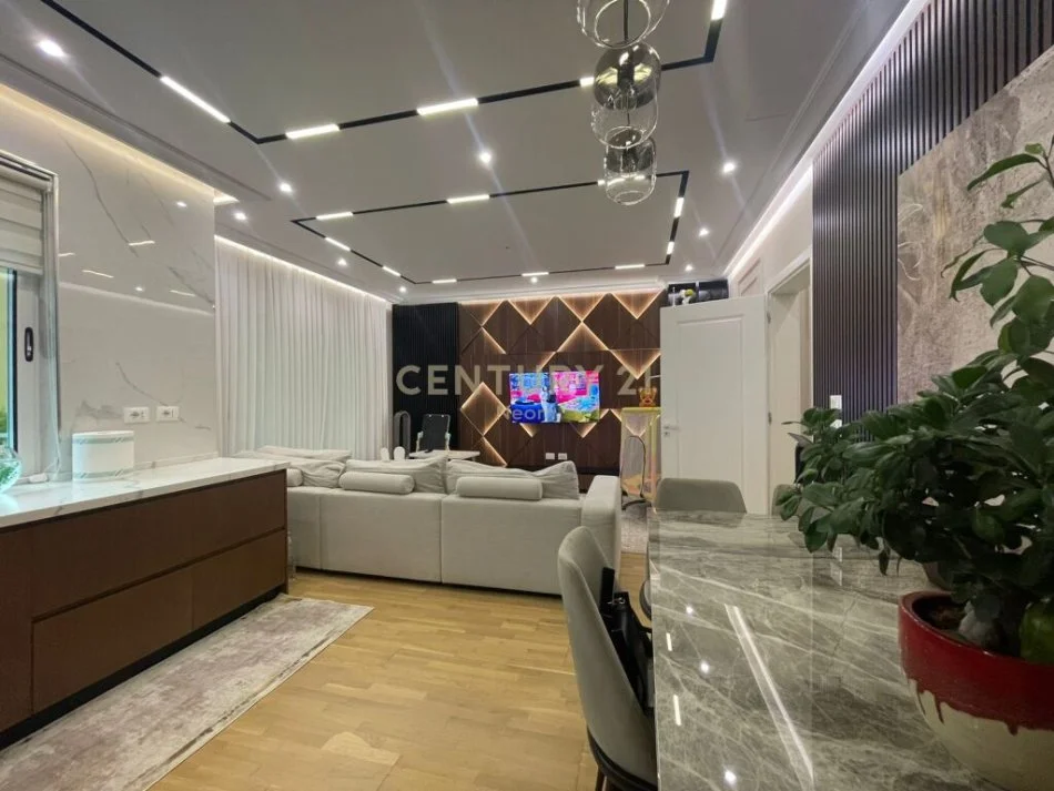 Tirane, shes apartament 2+1 Kati 5, 98 m² 249.000 € (Liqen i thate)