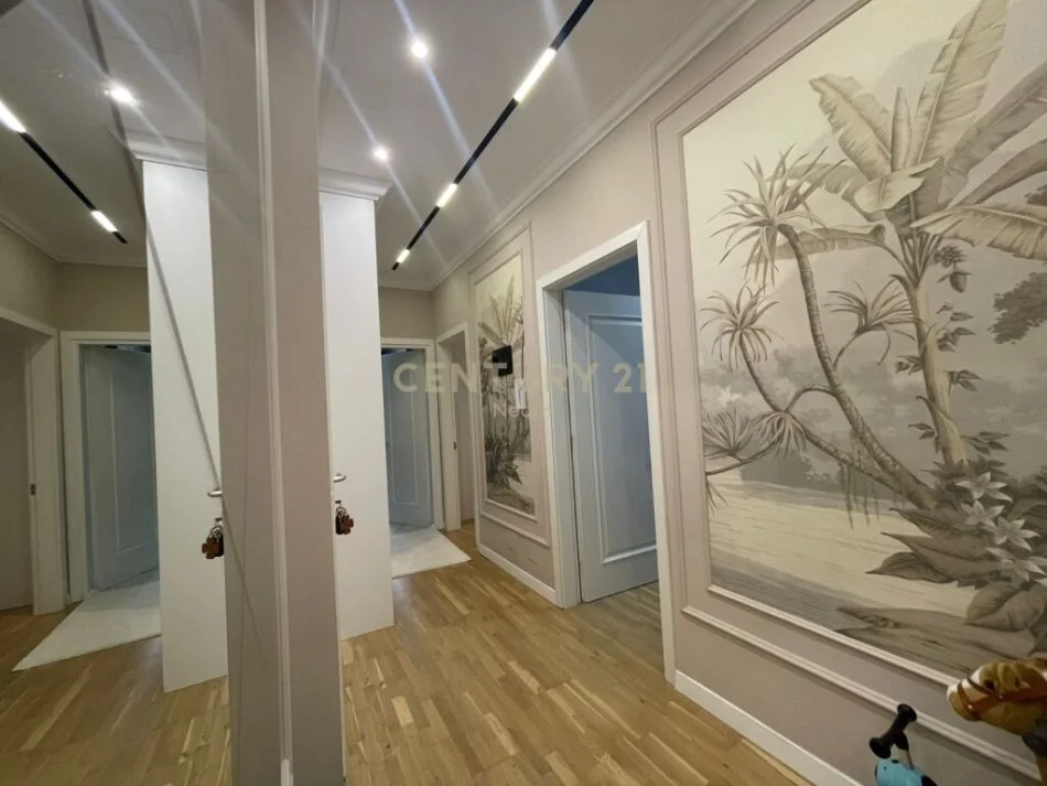 Tirane, shes apartament 2+1 Kati 5, 98 m² 249.000 € (Liqen i thate)