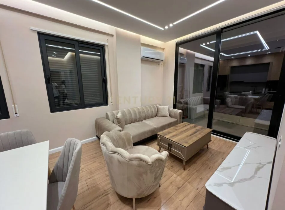 Vlore, shitet apartament 1+1+Ballkon Kati 3, 60 m² 140.000 € (Uji I Ftohtë)