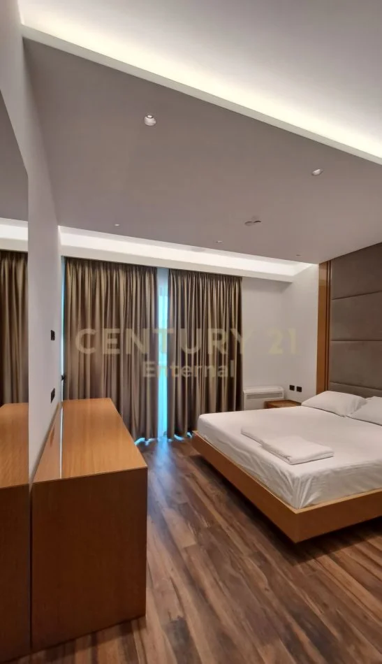 Tirane, jepet me qera apartament 2+1+Ballkon Kati 6, 168 m² 2.500 € (Rruga e Elbasanit)