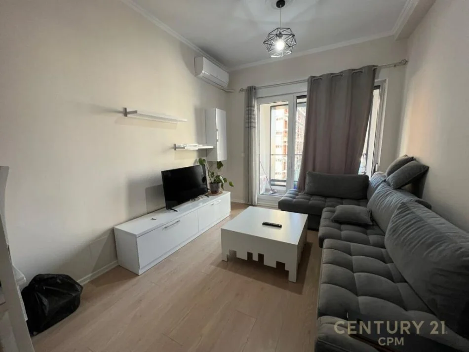 Tirane, jepet me qera apartament 1+1+Ballkon Kati 5, 60 m² 550 € (KOMPLEKSI MAGNET)
