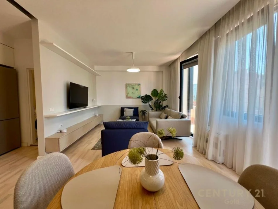 Tirane, jepet me qera apartament 2+1+Ballkon Kati 6, 95 m² 1.000 € (RRUGA E BARRIKADAVE)