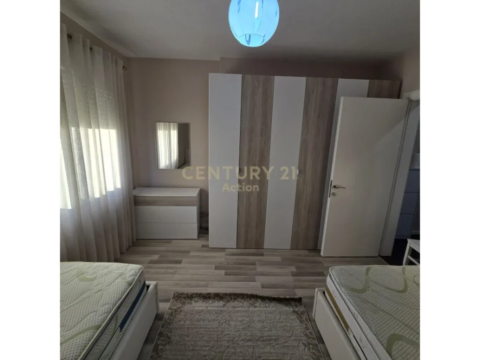 Tirane, jepet me qera apartament 2+1 Kati 6, 98 m² 700 € (Ali Demi Action107210)