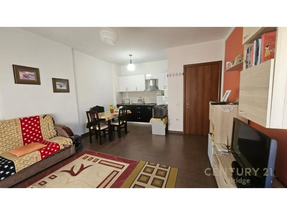Tirane, shitet apartament Kati 6, 67 m² 95.000 € 